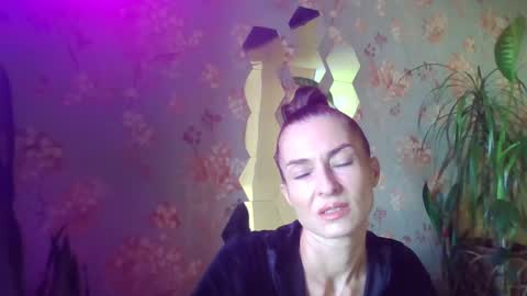 Kristina online show from 3, 2, 2025