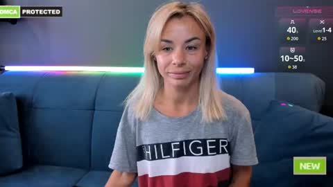 Snapshot of kristinasexyhot chatting on 4, 7, 2026 Muscle Queen online show from 4, 7, 2026