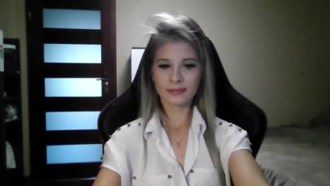 Snapshot of kristineamore chatting on 18, 9, 2025 KristineAmore online show from 18, 9, 2025