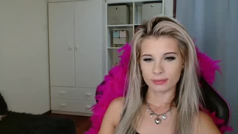 Snapshot of kristineamore chatting on 21, 10, 2025 KristineAmore online show from 21, 10, 2025