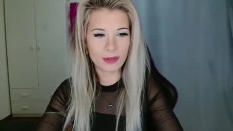 Snapshot of kristineamore chatting on 30, 10, 2025 KristineAmore online show from 30, 10, 2025