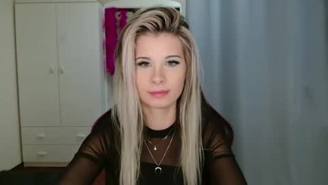 Snapshot of kristineamore chatting on 30, 10, 2025 KristineAmore online show from 30, 10, 2025