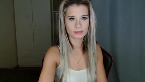 Snapshot of kristineamore chatting on 4, 12, 2025 KristineAmore online show from 4, 12, 2025