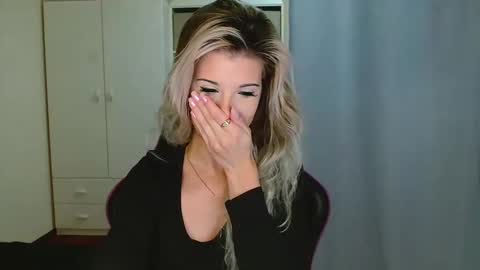 Snapshot of kristineamore chatting on 15, 12, 2025 KristineAmore online show from 15, 12, 2025