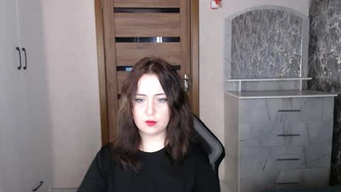 Snapshot of kristy_fran chatting on 4, 11, 2025 Kristy online show from 4, 11, 2025