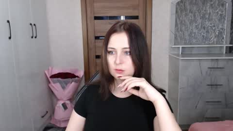 Snapshot of kristy_fran chatting on 9, 11, 2025 Kristy online show from 9, 11, 2025