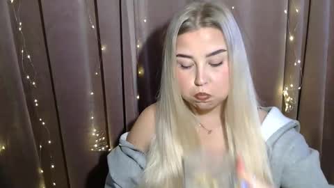 Snapshot of kristyflowers chatting on 2, 12, 2024 KristyFlowers online show from 2, 12, 2024