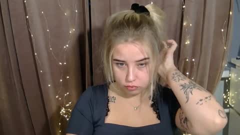Snapshot of kristyflowers chatting on 7, 12, 2024 KristyFlowers online show from 7, 12, 2024