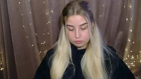 Snapshot of kristyflowers chatting on 14, 12, 2024 KristyFlowers online show from 14, 12, 2024