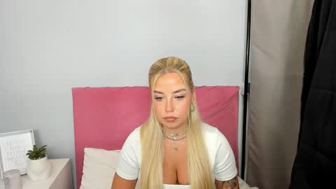 Snapshot of kristyflowers chatting on 13, 1, 2025 KristyFlowers online show from 13, 1, 2025