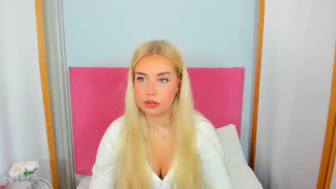 Snapshot of kristyflowers chatting on 2, 2, 2025 KristyFlowers online show from 2, 2, 2025