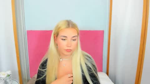 Snapshot of kristyflowers chatting on 3, 2, 2025 KristyFlowers online show from 3, 2, 2025