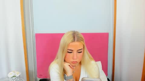 Snapshot of kristyflowers chatting on 7, 2, 2025 KristyFlowers online show from 7, 2, 2025