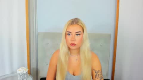 Snapshot of kristyflowers chatting on 12, 2, 2025 KristyFlowers online show from 12, 2, 2025