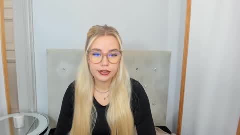 Snapshot of kristyflowers chatting on 7, 3, 2025 KristyFlowers online show from 7, 3, 2025