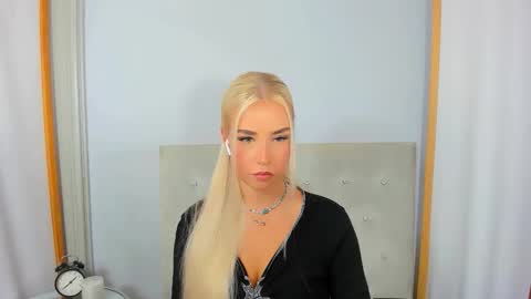 Snapshot of kristyflowers chatting on 18, 9, 2025 KristyFlowers online show from 18, 9, 2025