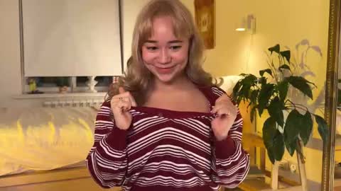 Snapshot of kristyspiritedaway chatting on 20, 12, 2025 Kristy Nip slip shady Best model on CB online show from 20, 12, 2025