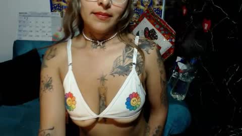 Snapshot of kronikafuckass chatting on 2, 12, 2025 kronikafuckass online show from 2, 12, 2025