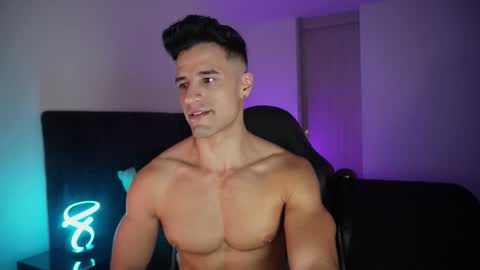 Snapshot of krops_ chatting on 4, 12, 2025 KROPS online show from 4, 12, 2025