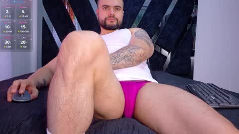 Kroy Wood online show from 16, 12, 2025