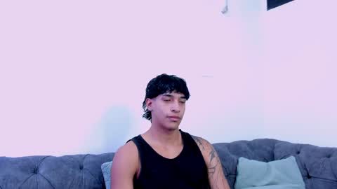 Snapshot of kroywave chatting on 20, 5, 2026 Kroy Wave Muscle Tattoos Latino online show from 20, 5, 2026