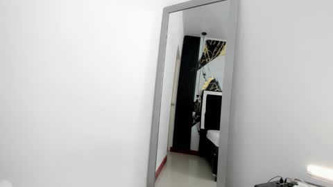 Snapshot of krykz_ chatting on 4, 12, 2025 krykz_ online show from 4, 12, 2025