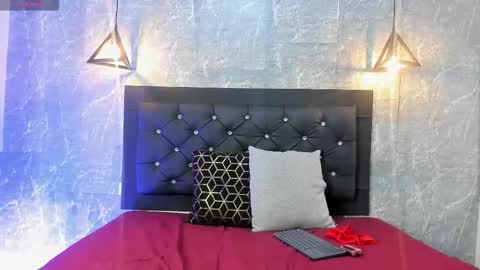 Snapshot of krystal_taylor23 chatting on 11, 11, 2025 Kystal Taylor online show from 11, 11, 2025