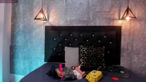 Snapshot of krystal_taylor23 chatting on 19, 11, 2025 Kystal Taylor online show from 19, 11, 2025