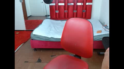 Snapshot of krystal_thomson chatting on 8, 10, 2025 KRYSTAL THOMSON online show from 8, 10, 2025