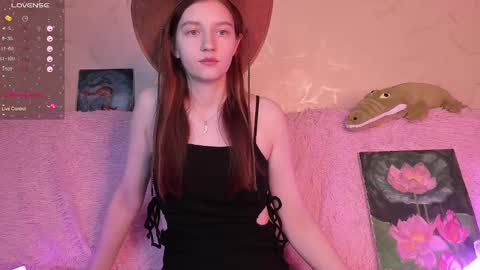 Snapshot of ksuhesa chatting on 3, 3, 2025 ksuhesa online show from 3, 3, 2025