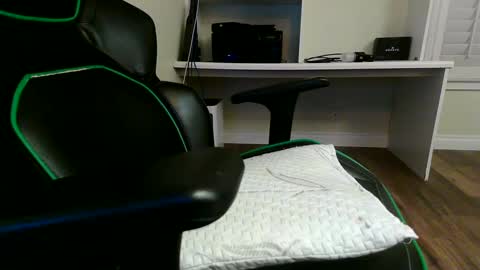 Snapshot of kt12369 chatting on 2, 1, 2025 Kevin online show from 2, 1, 2025