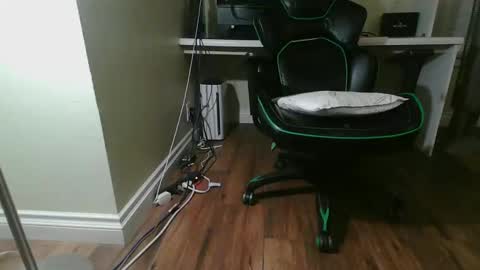 Snapshot of kt12369 chatting on 14, 1, 2025 Kevin online show from 14, 1, 2025