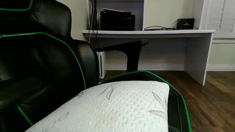 Snapshot of kt12369 chatting on 24, 1, 2025 Kevin online show from 24, 1, 2025