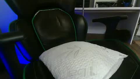 Snapshot of kt12369 chatting on 18, 9, 2025 Kevin online show from 18, 9, 2025