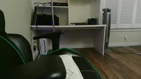 Snapshot of kt12369 chatting on 2, 12, 2025 Kevin online show from 2, 12, 2025