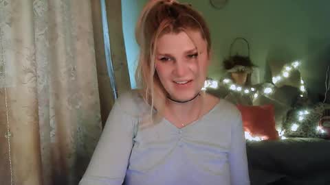 Annika  MTF ts post -op online show from 3, 2, 2025