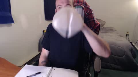 Snapshot of kuggy570 chatting on 2, 12, 2024 Kuggy online show from 2, 12, 2024