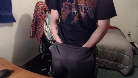 Snapshot of kuggy570 chatting on 8, 1, 2025 Kuggy online show from 8, 1, 2025