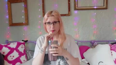 Samantha online show from 7, 4, 2026