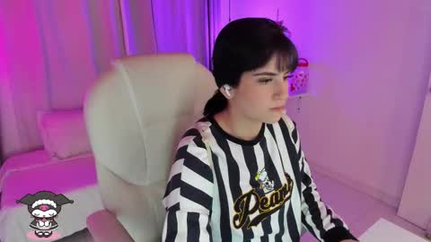 Snapshot of kuritoo_ chatting on 14, 12, 2025 online show from 14, 12, 2025