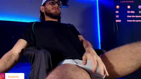 Snapshot of kuzzcoo chatting on 11, 11, 2025 kuzzcoo online show from 11, 11, 2025