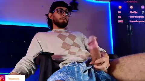 Snapshot of kuzzcoo chatting on 12, 11, 2025 kuzzcoo online show from 12, 11, 2025