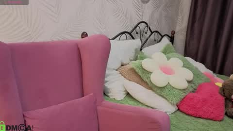 Snapshot of kvetachka chatting on 10, 9, 2025 Kvetachka Thu-Sun 0900am-1500pmGTM2 online show from 10, 9, 2025