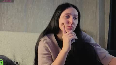 Snapshot of kvetachka chatting on 6, 10, 2025 Kvetachka Thu-Sun 0900am-1500pmGTM2 online show from 6, 10, 2025