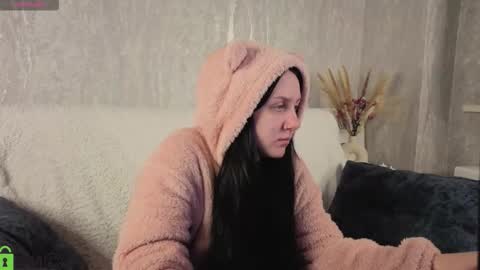 Snapshot of kvetachka chatting on 17, 10, 2025 Kvetachka Thu-Sun 0900am-1500pmGTM2 online show from 17, 10, 2025