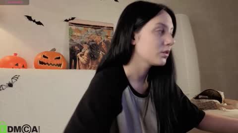 Snapshot of kvetachka chatting on 28, 10, 2025 Kvetachka Thu-Sun 0900am-1500pmGTM2 online show from 28, 10, 2025