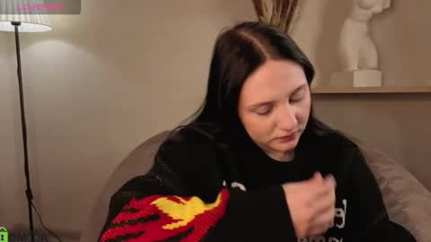 Snapshot of kvetachka chatting on 28, 11, 2025 Kvetachka Thu-Sun 0900am-1500pmGTM2 online show from 28, 11, 2025