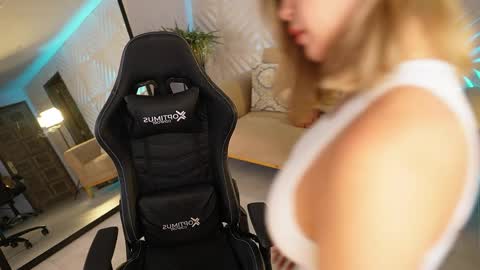 I am Kyla online show from 25, 3, 2026