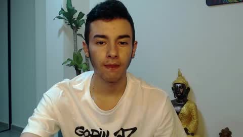 Snapshot of kyle_bratz chatting on 4, 12, 2024 kyle online show from 4, 12, 2024