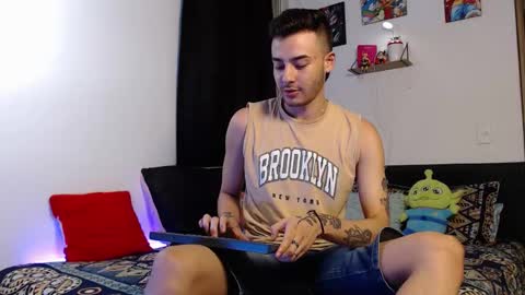 Snapshot of kyle_bratz chatting on 8, 11, 2025 kyle online show from 8, 11, 2025